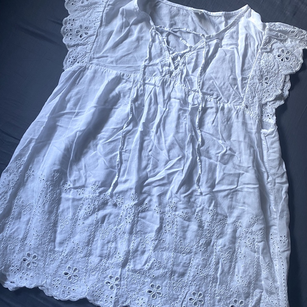 Lace Detail - Cap Sleeve White Top